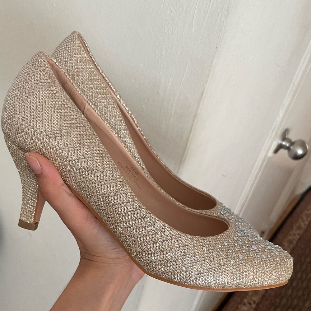 1 inch beige heels (sparkly)